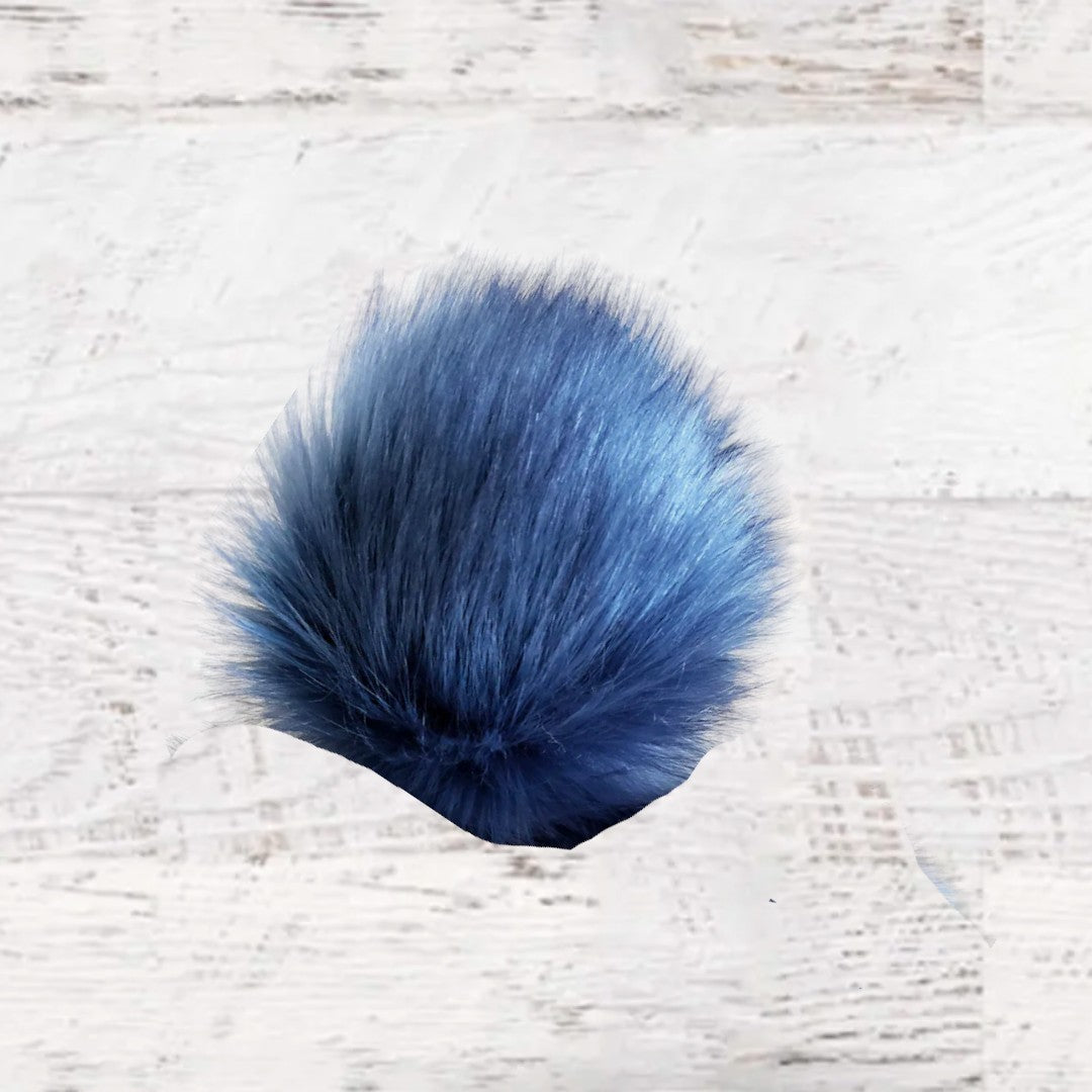 #color_navy-pom