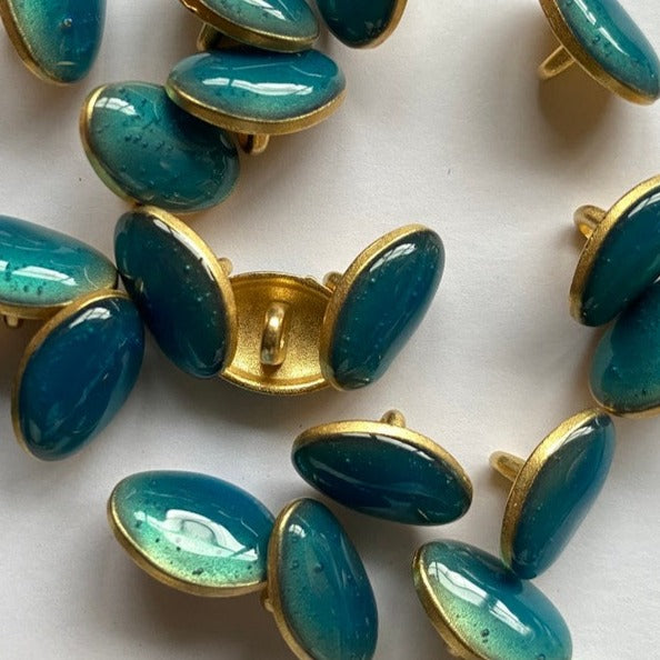 #color_teal-oval-resin