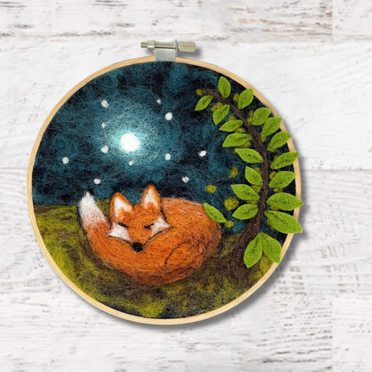 #color_sleepy-fox-in-a-hoop